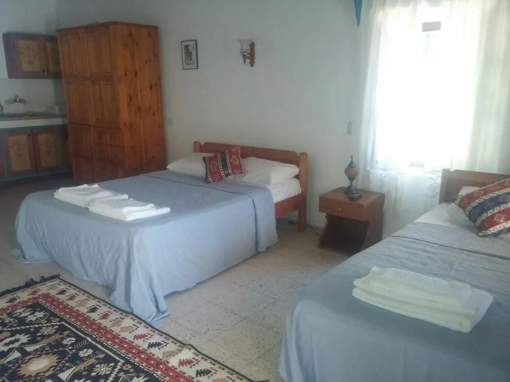Homestay Zemda Mandalin Studios Gumusluk Turkey